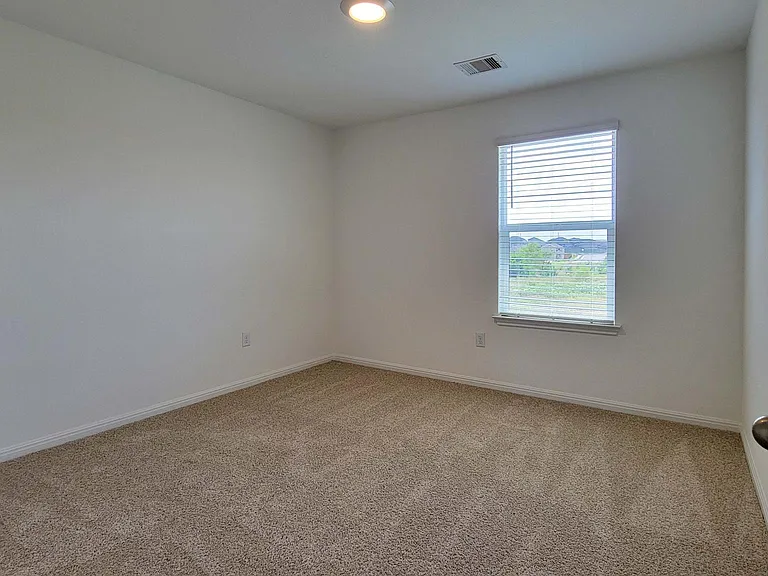 325 Brody Ln — Photo 15