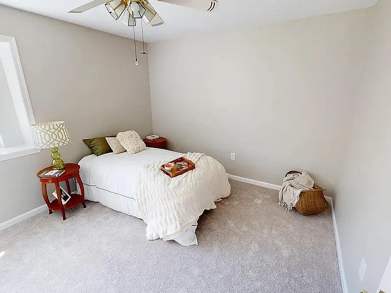 10384 Chamberlin Ct E — Photo 12