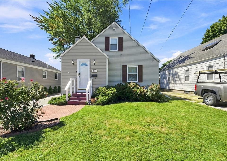 1st image of 70 Overland Ave