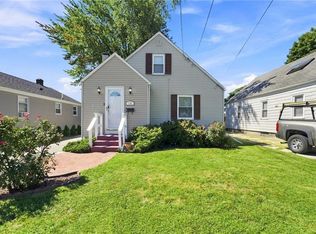 70 Overland Ave, Cranston, RI 02910