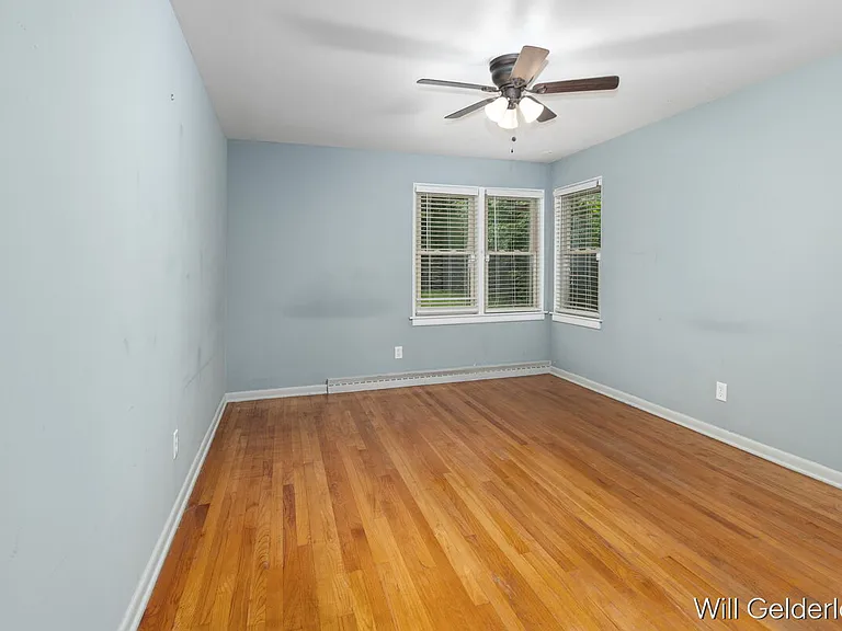 1938 Woodlawn Ave SE — Photo 11