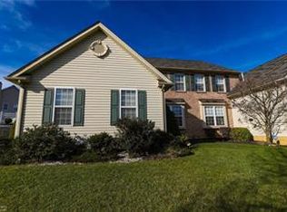 2172 Greenmeadow Dr, Macungie, PA 18062