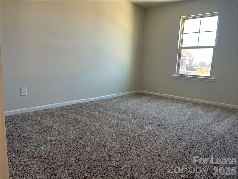 1015 Maylen Trce — Photo 12