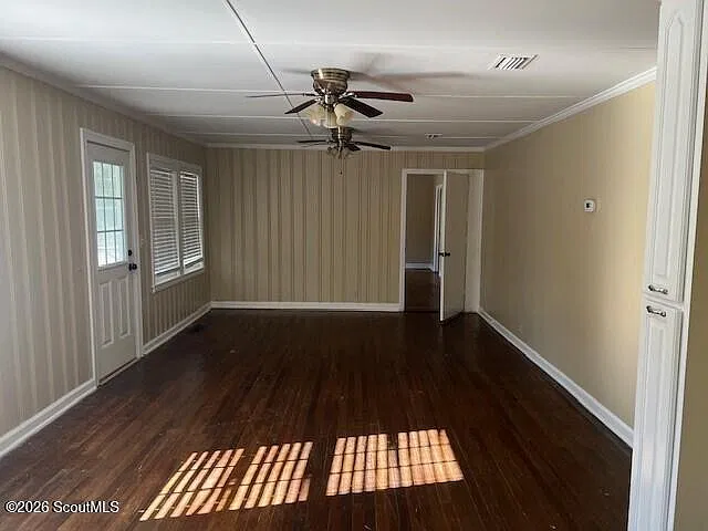 3 bed, 2.0 bath, 1183 sqft, $2,700 — Photo 4