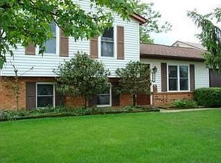 1581 Rock Creek Dr, Grove City, OH 43123