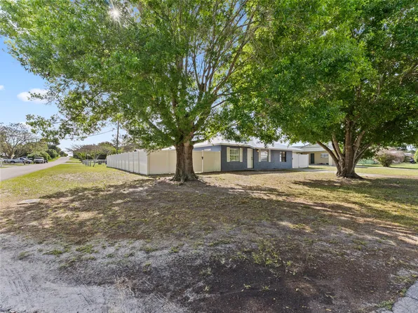 304 8th Avenue SW, Vero Beach, FL 32962