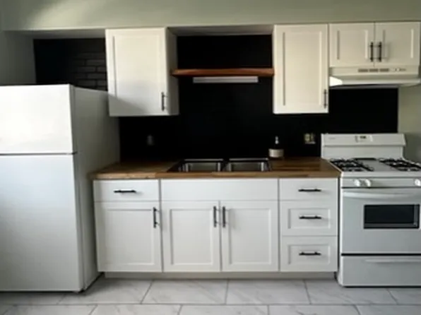 2060 Whittier St APT 3, Dubuque, IA 52001