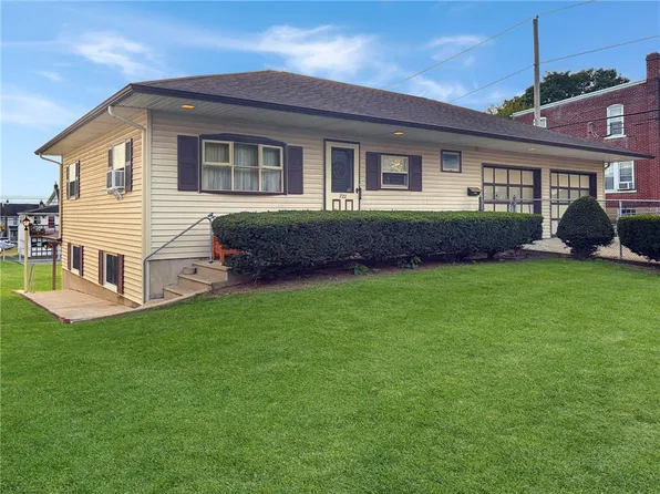 722 5th St, Catasauqua, PA 18032