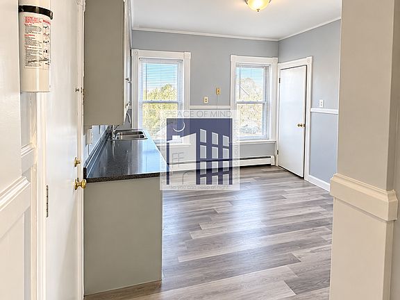 3rd image of 33 Grove St #1R