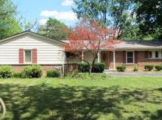 2838 Heathfield Rd, Bloomfield Hills, MI 48301