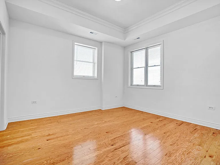 828 W Grace St #1503 — Photo 8