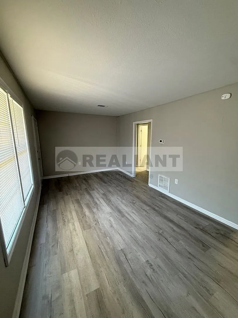 1 bed, 1.0 bath, 550 sqft, $850 — Photo 4