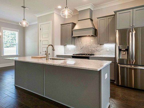 2nd image of 2106 Moores Mill Rd #106