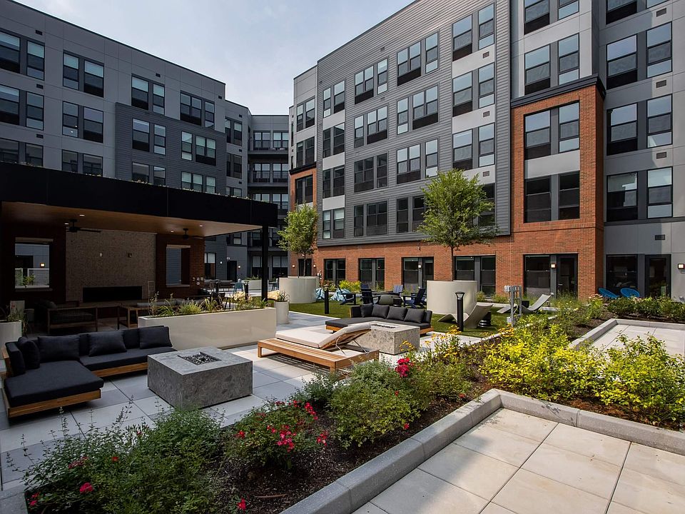 1st image of 100 Hamilton St #427