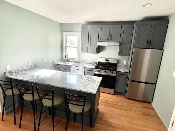 61 Franklin St #1, Brookline, MA 02445