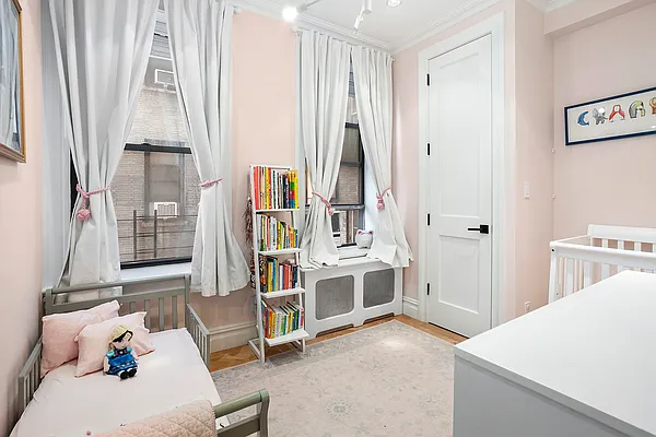 Sold by Compass | media 25