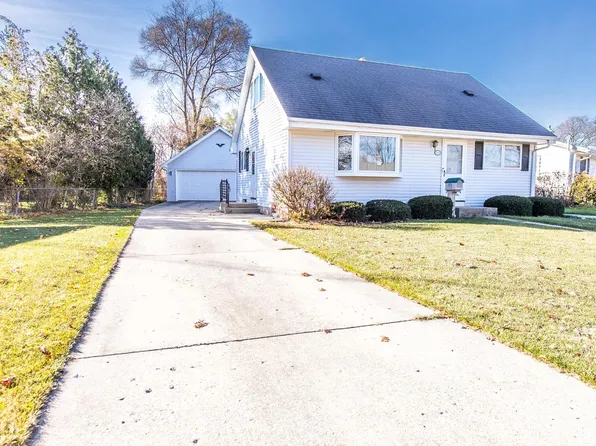 2305 82nd STREET, Kenosha, WI 53143