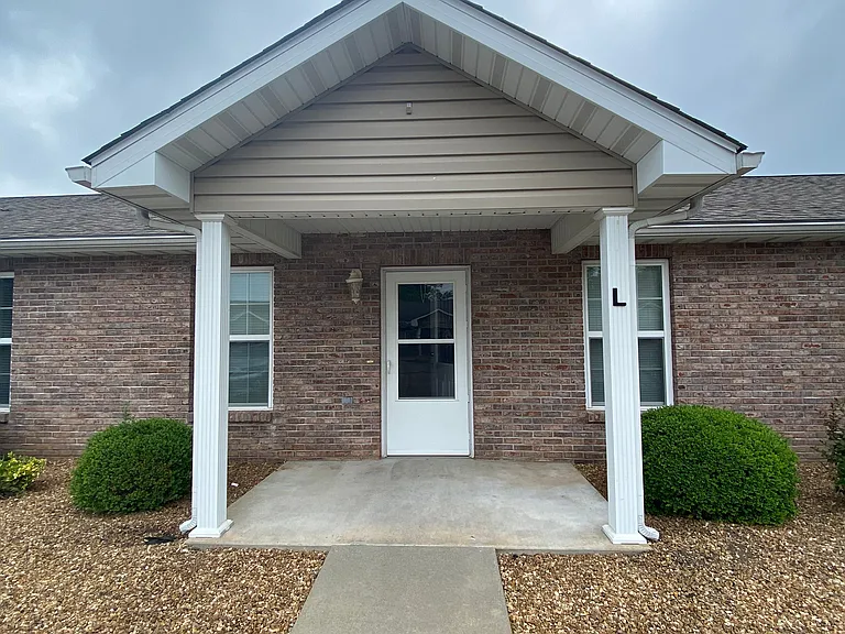 Applewood Apartments — Photo 8