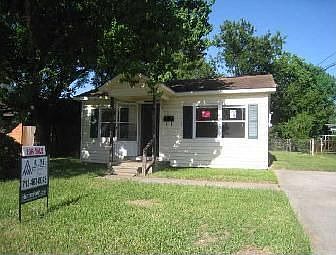 1st image of 1121 Ivy Ave