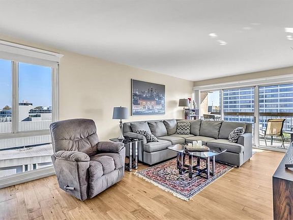 3rd image of 2510 Grand Blvd #1301-02