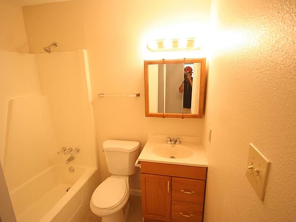5th image of 7123 Glendora St
