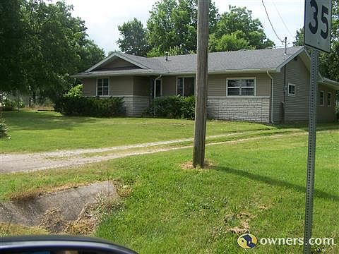 2nd image of 106 E Kime St