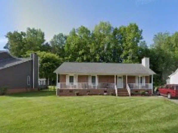 109 Brook Pine Dr, Greensboro, NC 27406