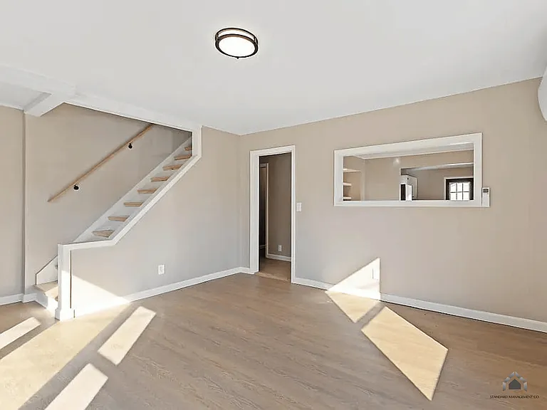 15 Elmhurst St — Photo 7