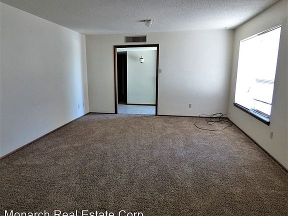 3rd image of 1715 Altura Ave