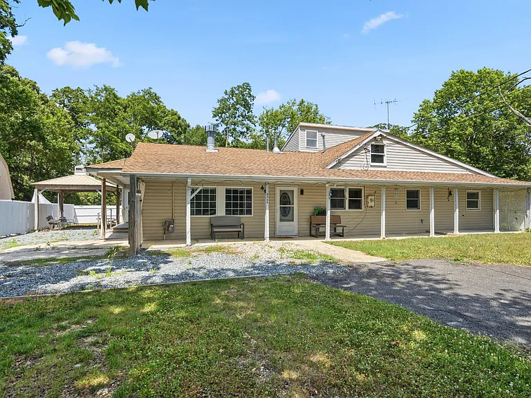 8304 Dangerfield Pl — Photo 45