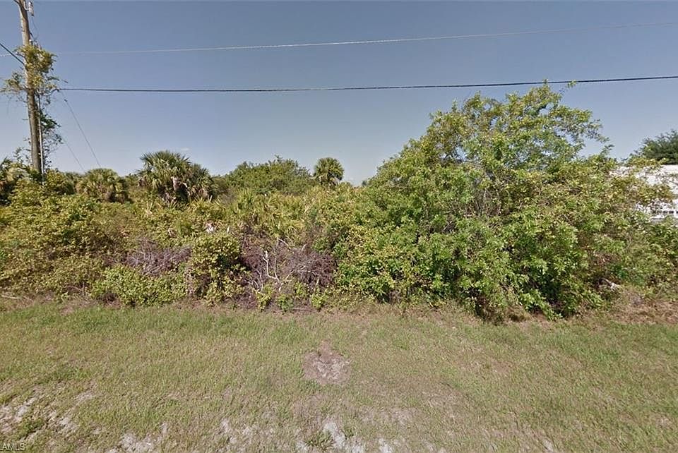 2nd image of 406 Posadas Cir