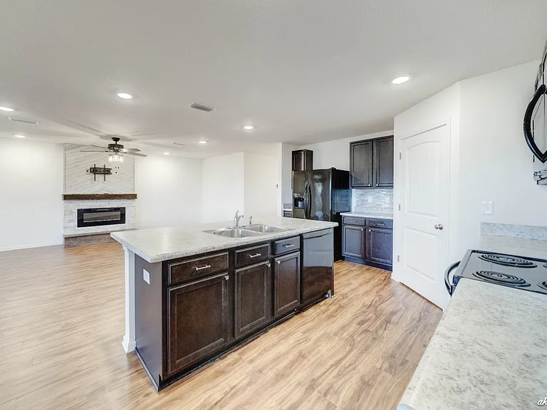7138 Hatteras Blvd — Photo 6