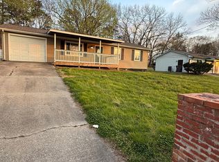 4112 Deer Run Dr, Knoxville, TN 37912