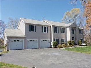 7 Valerie Ct, Buchanan, NY 10511