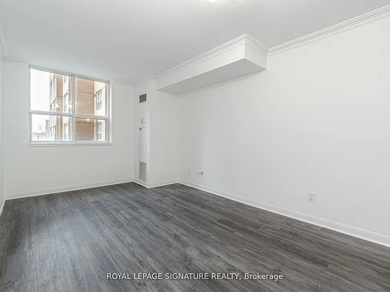 323 Richmond St E #405 — Photo 7