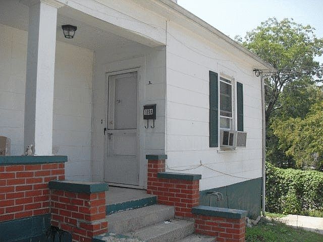 1st image of 189 E Main St