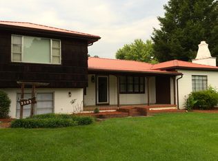 2502 Virginia Ave, Hurricane, WV 25526