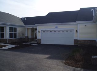 2631 Camberley Cir, Naperville, IL