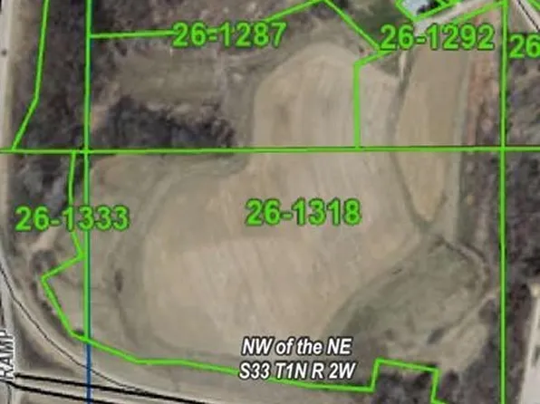 527 Badger Rd, Hazel Green, WI 53811