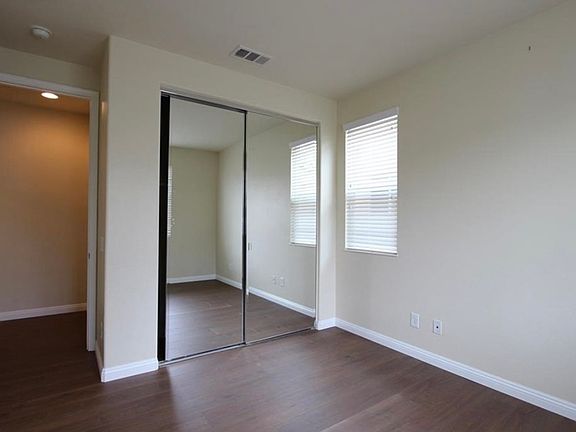 4th image of 13744 Dellbrook St #6