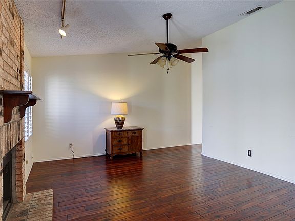 4th image of 2109 Brook Mount Ct
