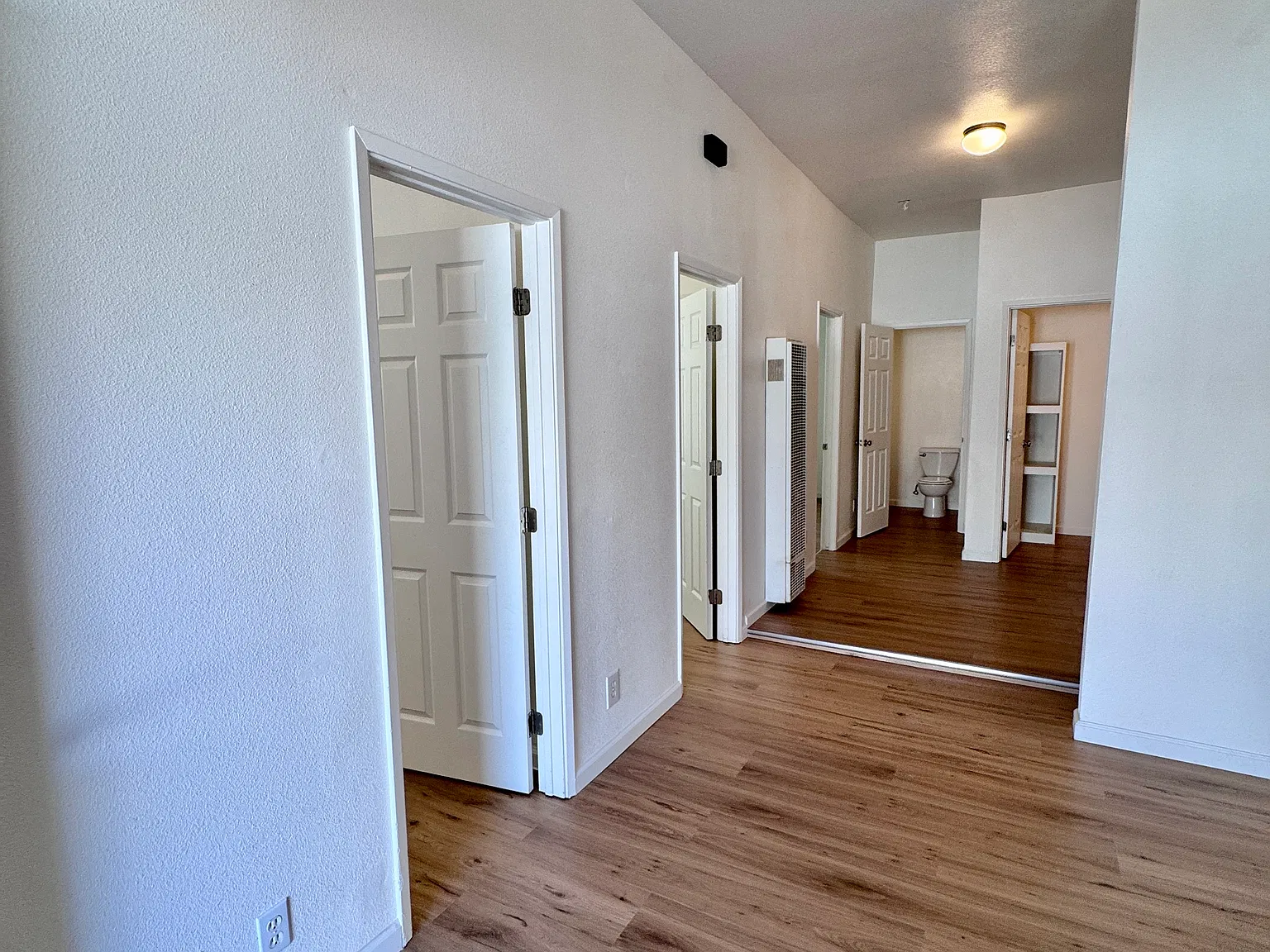 3 bed, 1000 sqft, $1,750 — Photo 3