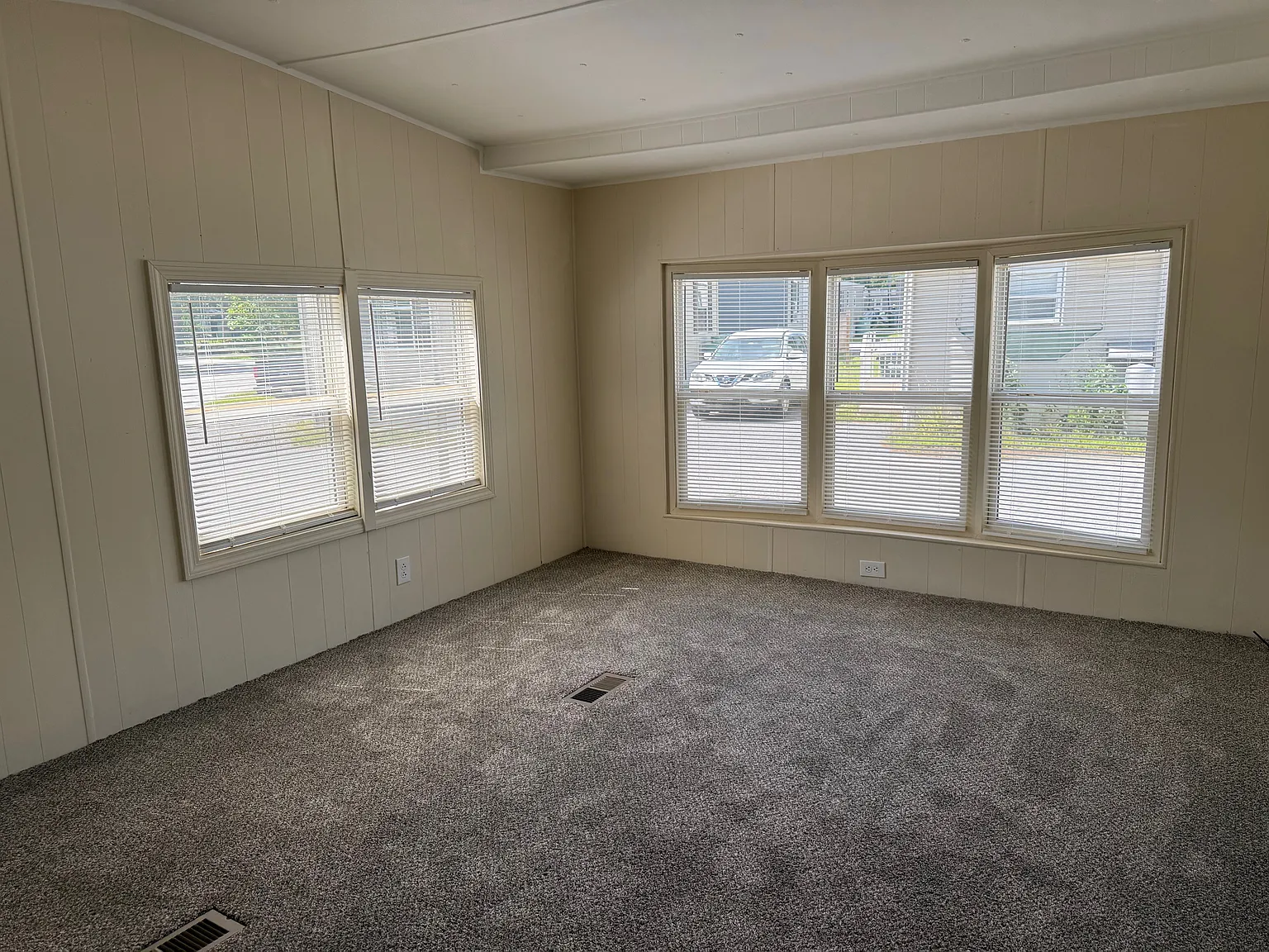 2 bed, 580 sqft, $1,499 — Photo 2