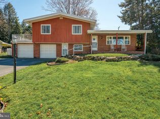 3260 Lynwood Ln, York, PA 17402