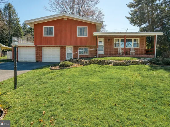 3260 Lynwood Ln, York, PA 17402