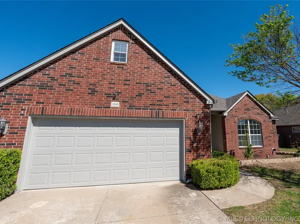 1019 E 146th St S, Glenpool, OK 74033