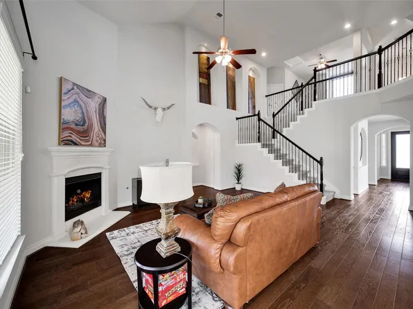 3914 Birdsall Falls Ln, Katy, TX 77494