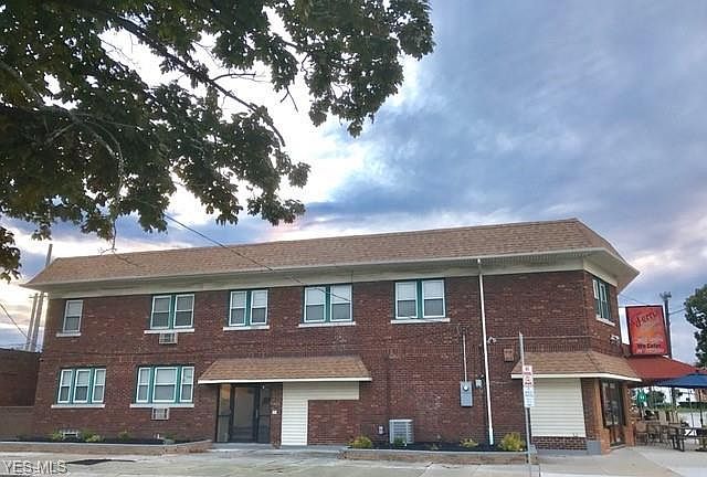 1st image of 13501 Lakewood Heights Blvd #2