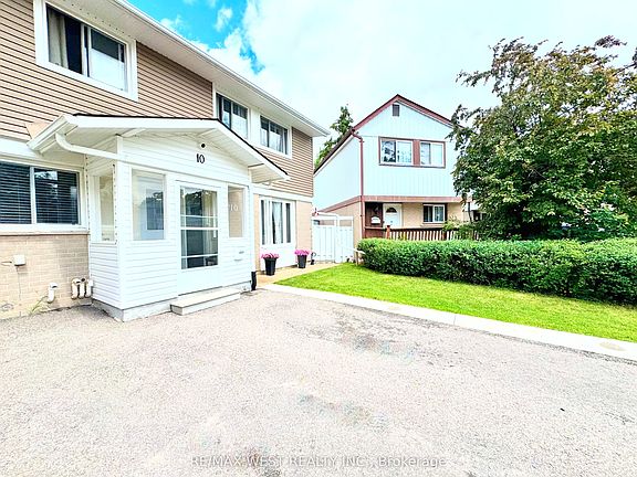2nd image of 10 Hardcastle Ct