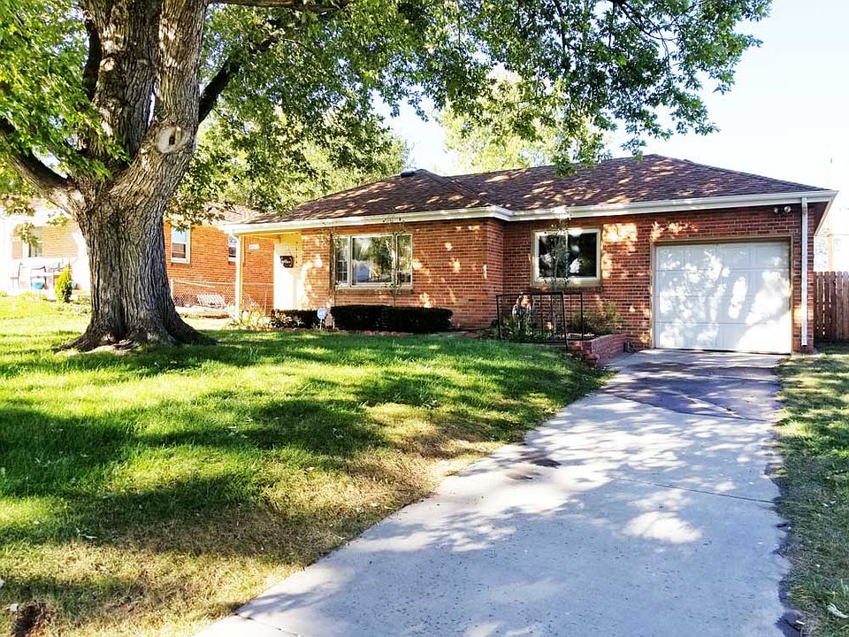 1st image of 445 S Canosa Ct